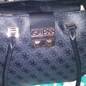 Guess Bags - Guess Purse Guess Bags - Guess Purse